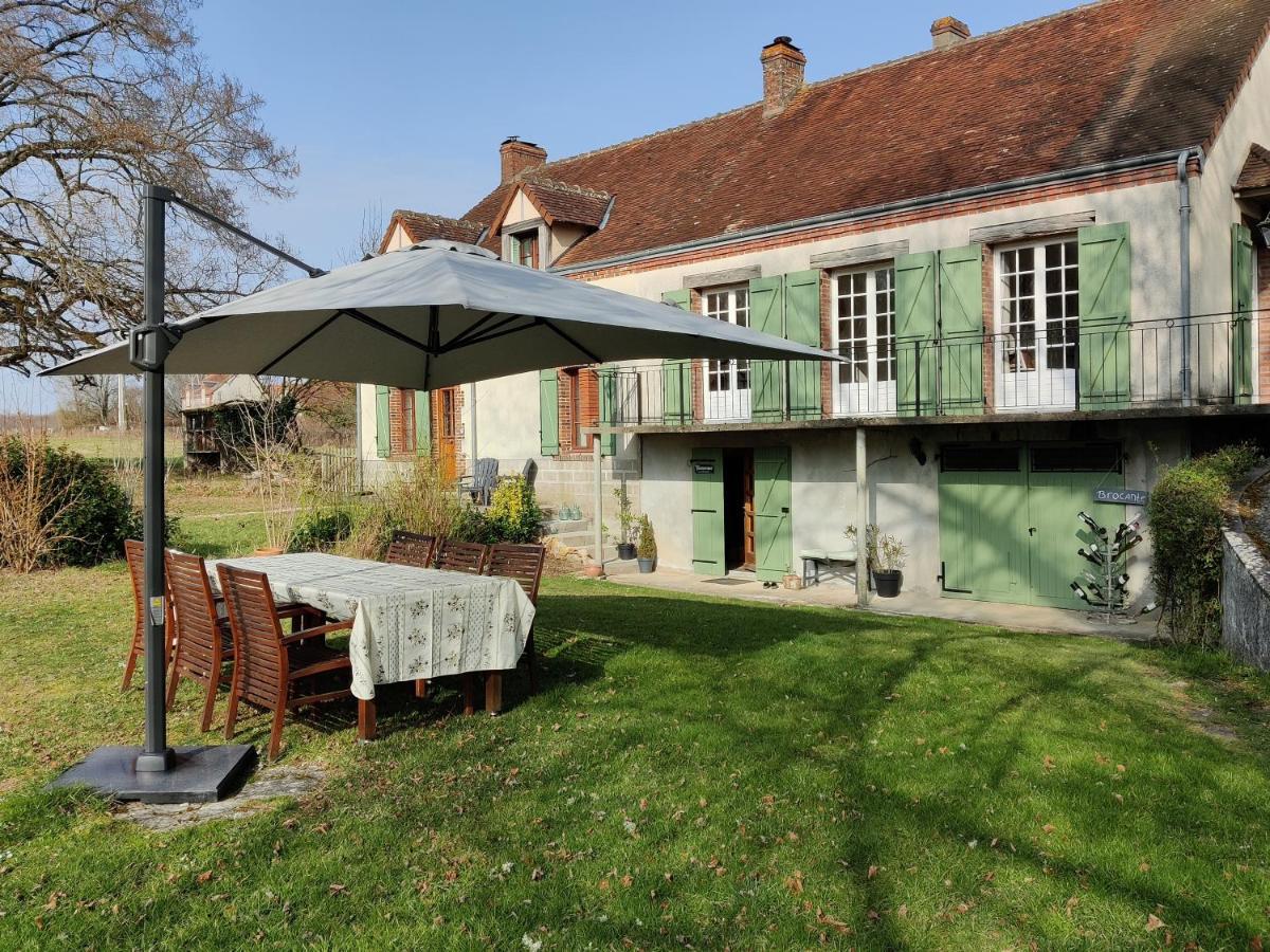Chambres D'Hotes / B&B Chez Mon Reve Eguzon-Chantome Exteriör bild