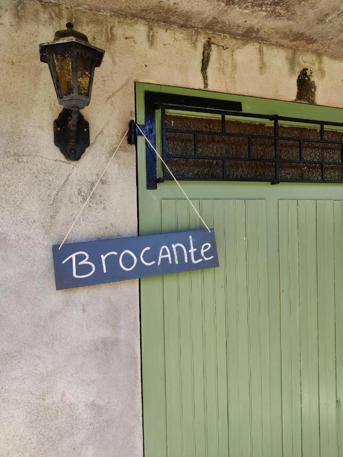 Chambres D'Hotes / B&B Chez Mon Reve Eguzon-Chantome Exteriör bild